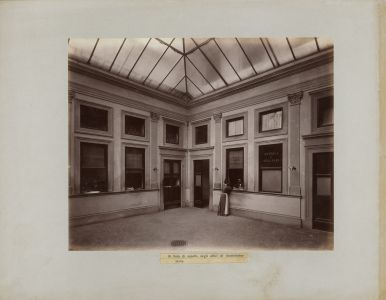 La sala d'aspetto rivista da Fusi